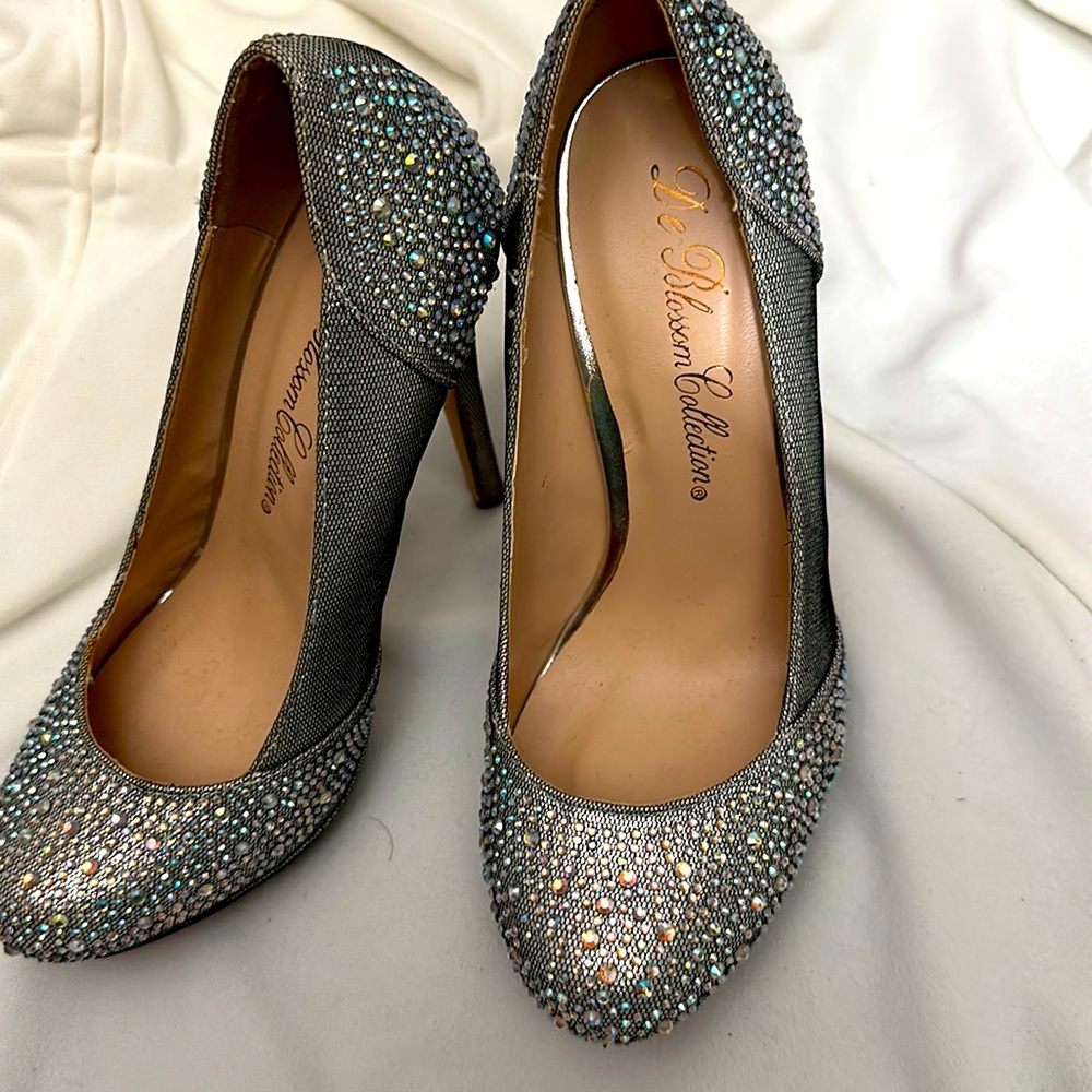 Heels - Picture 5 of 5